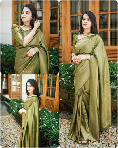 Beautiful Rich Pallu with Intricate Jacquard Work – Adds a Regal Touch - Madhuram Sarees