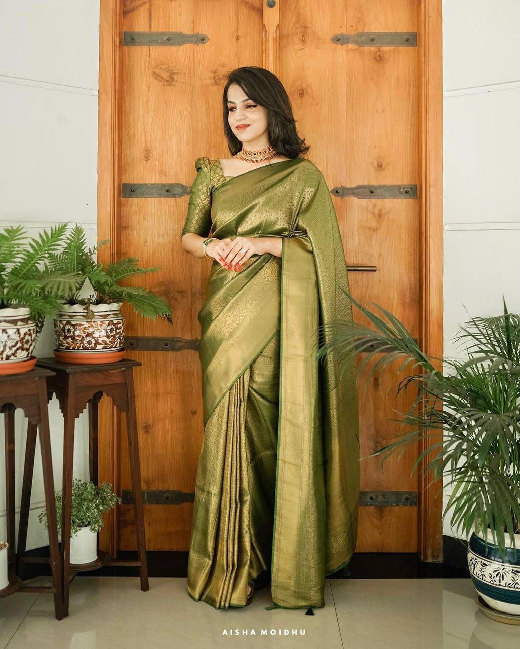 Beautiful Rich Pallu with Intricate Jacquard Work – Adds a Regal Touch - Madhuram Sarees