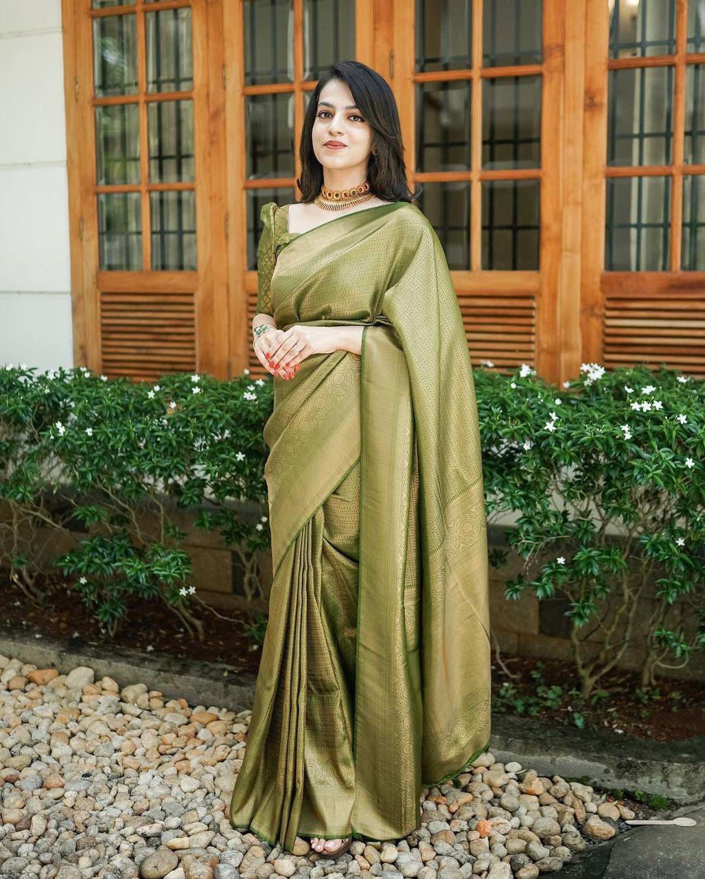 Beautiful Rich Pallu with Intricate Jacquard Work – Adds a Regal Touch - Madhuram Sarees