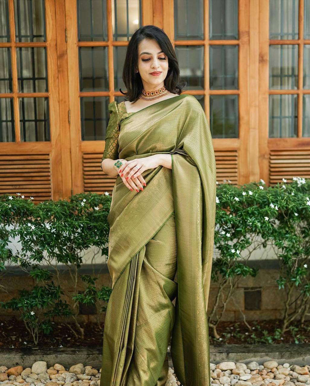 Beautiful Rich Pallu with Intricate Jacquard Work – Adds a Regal Touch - Madhuram Sarees