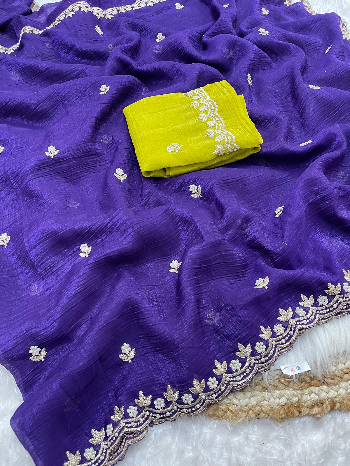 🌸✨ Exclusive Crunchy Chiffon Saree – By Madhuram Sarees ✨🌸