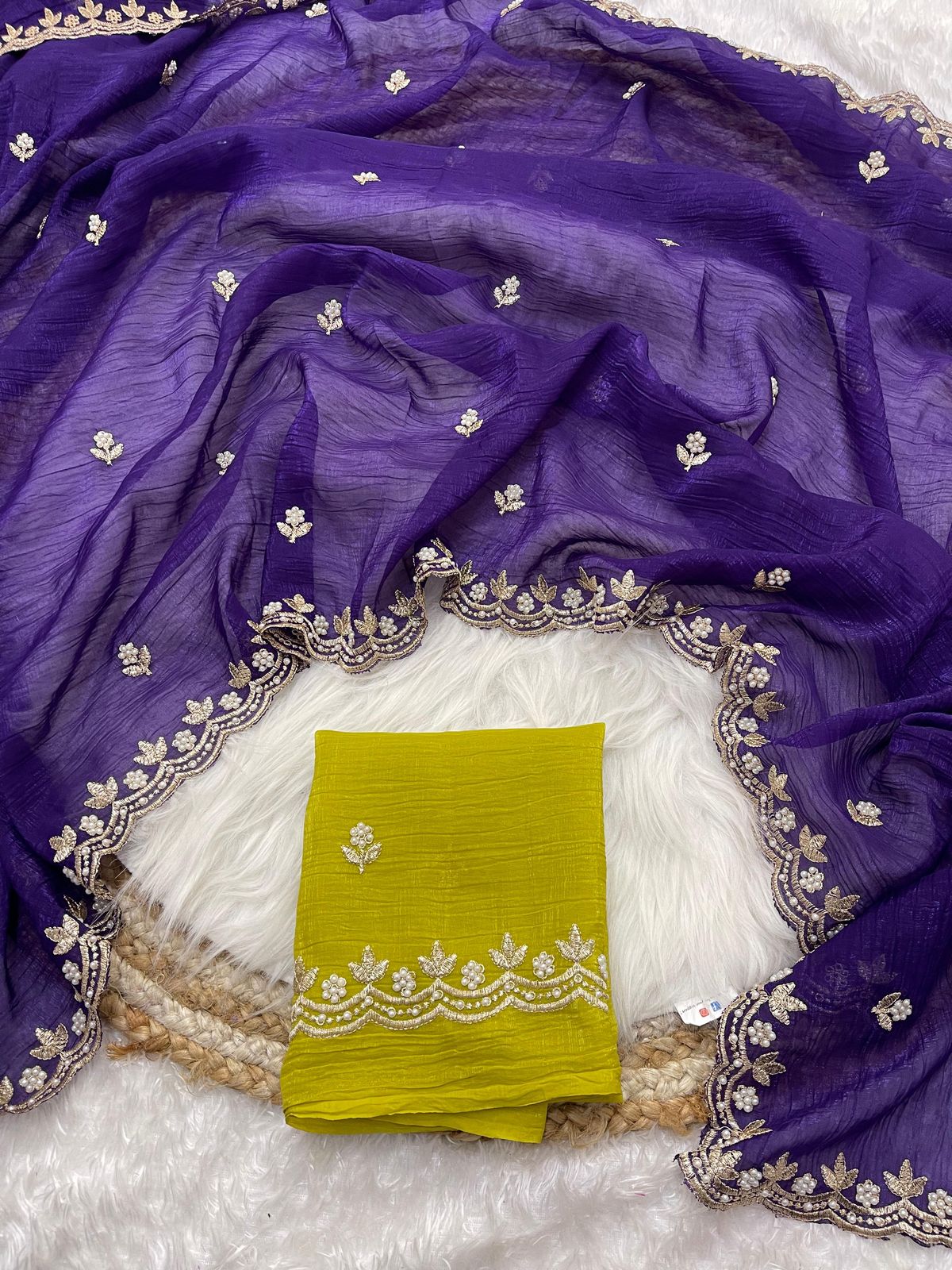 🌸✨ Exclusive Crunchy Chiffon Saree – By Madhuram Sarees ✨🌸